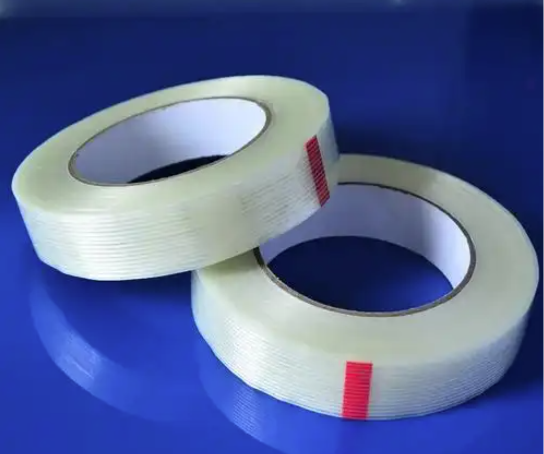 Quid genera altilium strapping tape sunt?