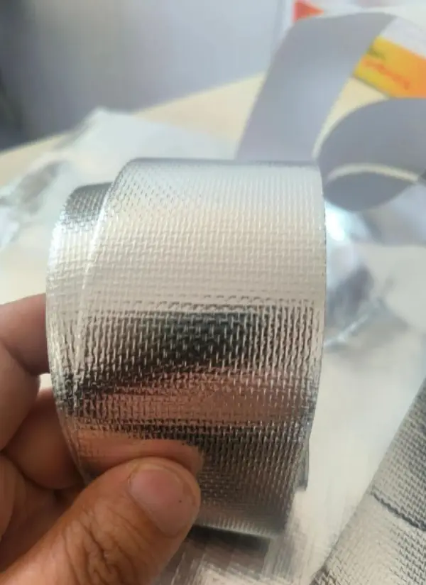 Quomodo uti fibreglass aluminii foil- lini?