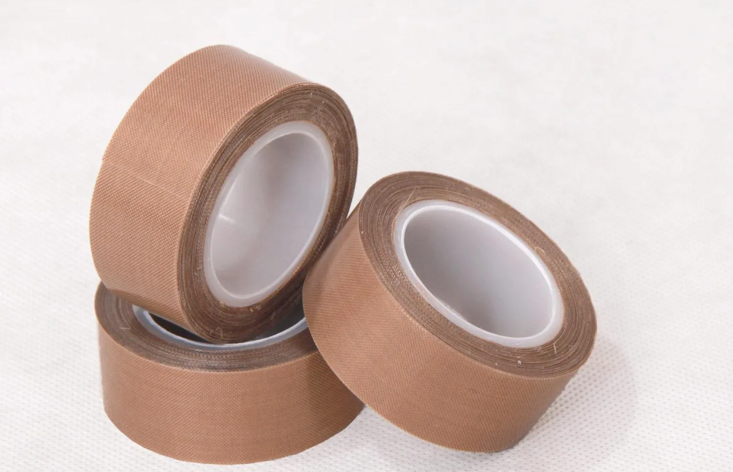 Quales factores efficiunt summus temperatus tape ad aetatem?